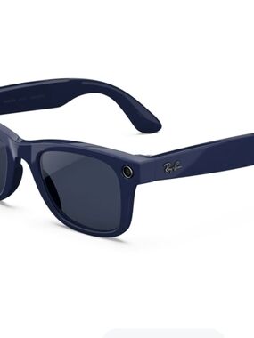 Ray-Ban META Blue Wayfarer Sunglasses with Polarized Transition Lenses
